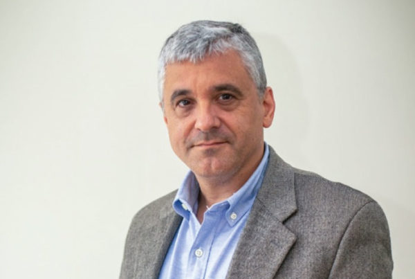 Steven Levitsky Destacada